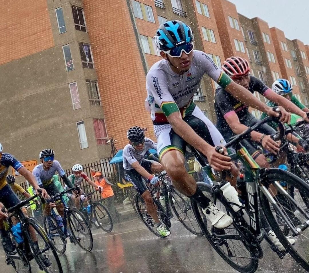 PEDALISTA QUINDIANO EN TOP-20 DE NACIONAL DE RUTA